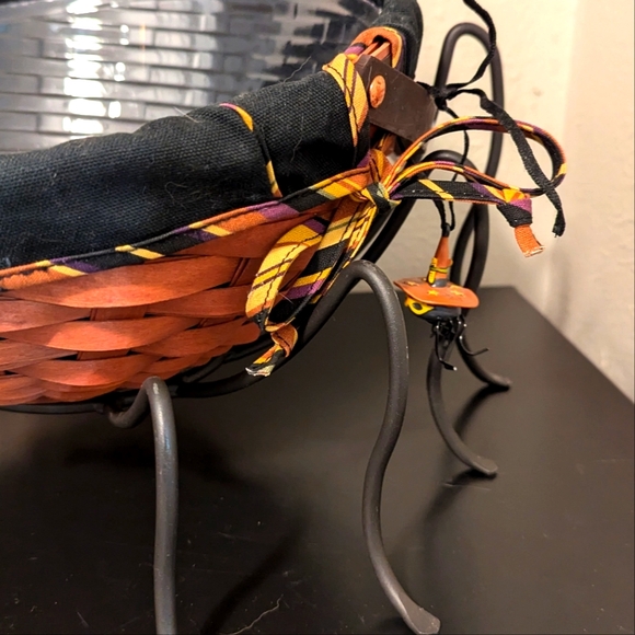 Vintage Y2K Longaberger Handmade Halloween Basket with Spider Stand - Picture 4 of 12